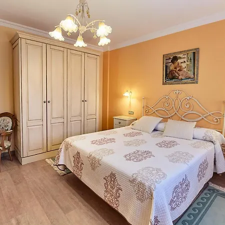 Extrahotelero Casa Ernestina 3*